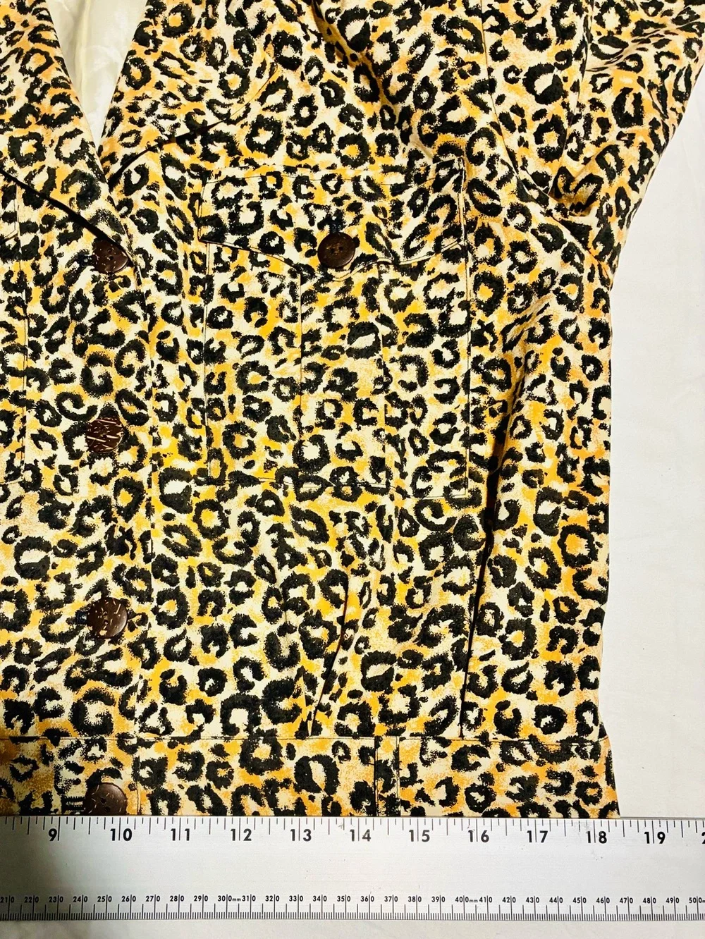 VTG City Silk Leopard 💯 Silk Cropped Lined Jacket w/ Shoulder Pads Button Down